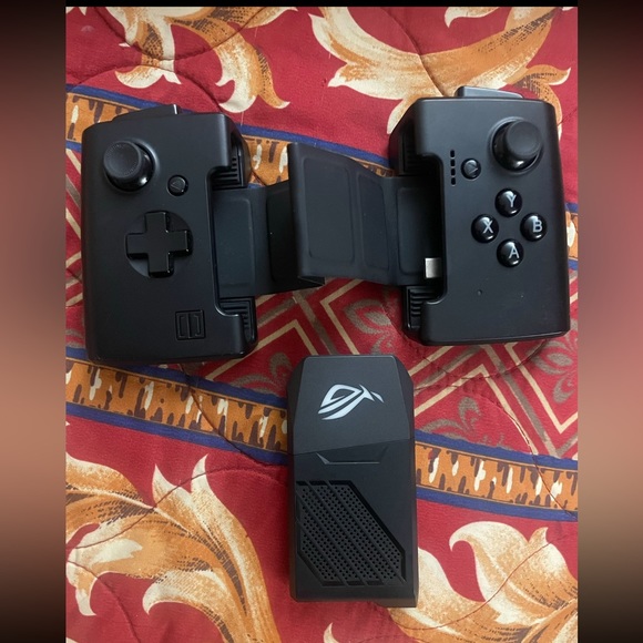 Asus ROG 3 Phone Gamevice Controller/Asus ROG 3 Cooling Fan Holder - Picture 2 of 2